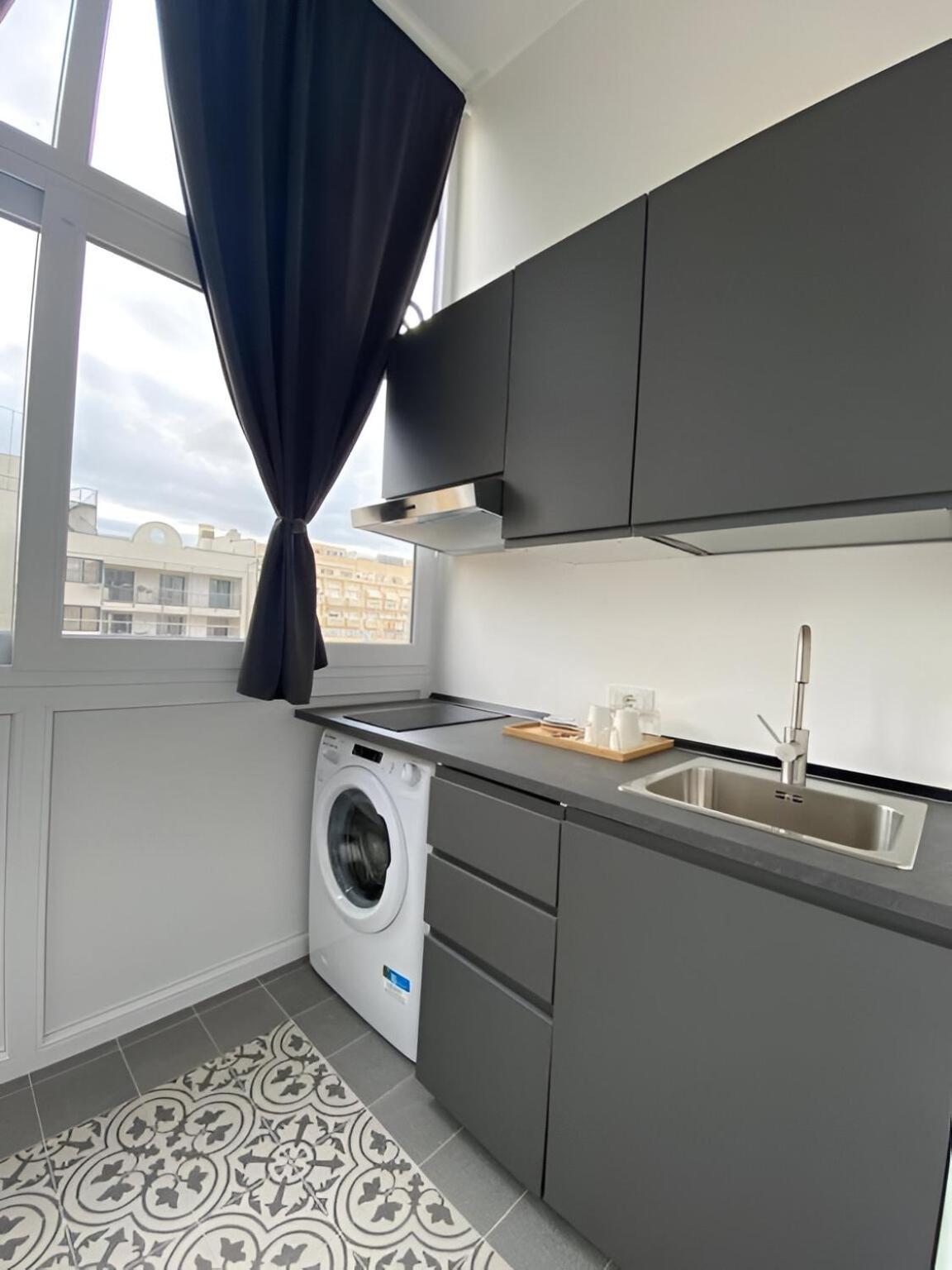Bari Landlord 242 - Central Station Apartments Εξωτερικό φωτογραφία