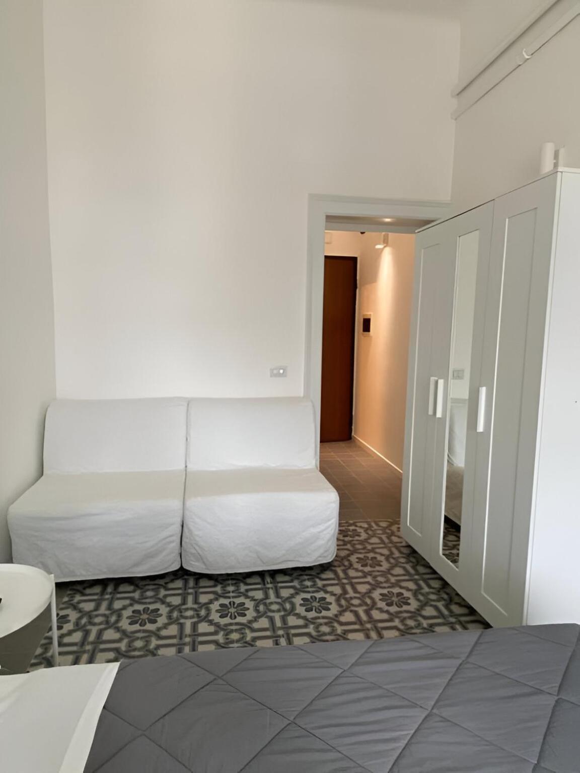Bari Landlord 242 - Central Station Apartments Εξωτερικό φωτογραφία