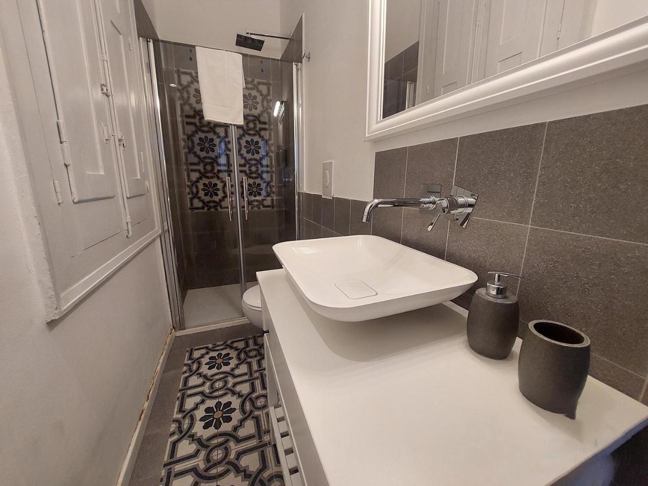 Bari Landlord 242 - Central Station Apartments Εξωτερικό φωτογραφία